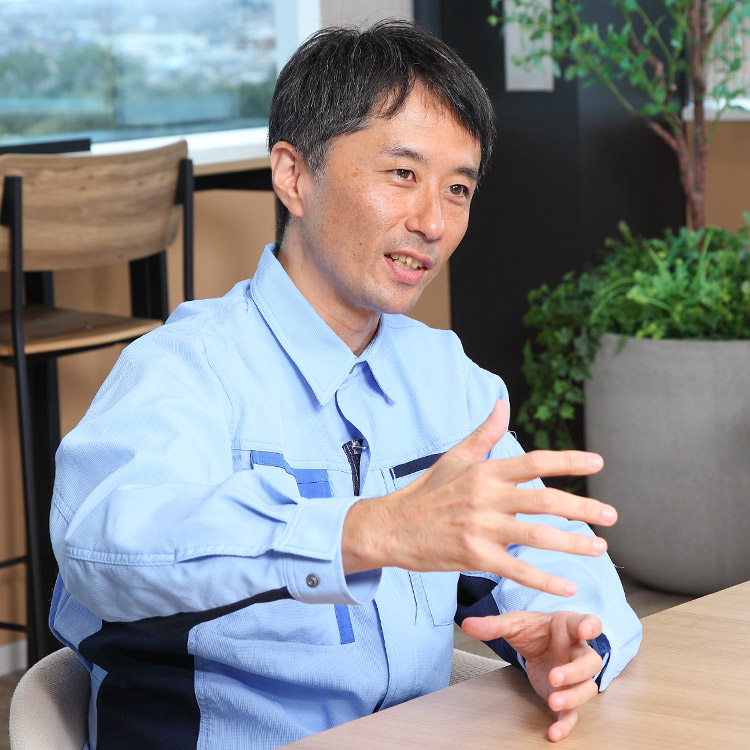 プロジェクト全体のマネジメント DE（デジタルエンジニアリング）部 2001年入社