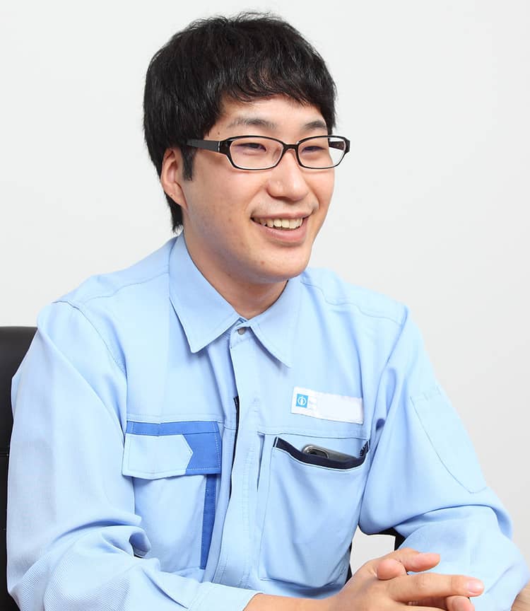 デジタルエンジニアリング部 所属 浮間勤務 2016年新卒入社 化学系 専攻