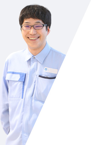 エンジニアリング 担当 デジタルエンジニアリング部 所属 浮間勤務 2016年新卒入社 化学系 専攻